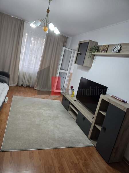 Berceni - Aparatorii Patriei Vanzare apartament decomandat 3 camere