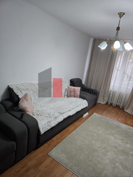 Berceni - Aparatorii Patriei Vanzare apartament decomandat 3 camere